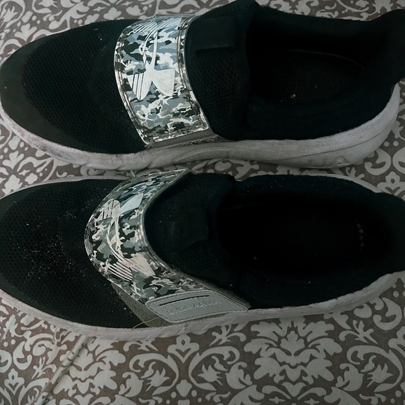 Boys' Flash Print Slip-On Running Shoes - Picture 2 of 5